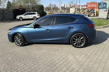 Хэтчбек Mazda 3 2018 в 