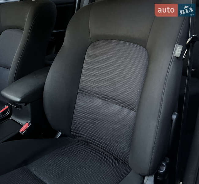 Седан Mazda 3 2007 в Києві