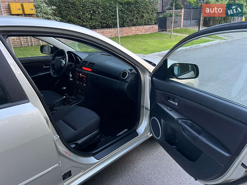 Седан Mazda 3 2007 в Києві