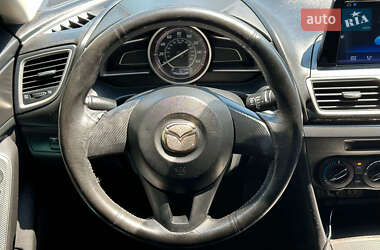 Седан Mazda 3 2014 в 