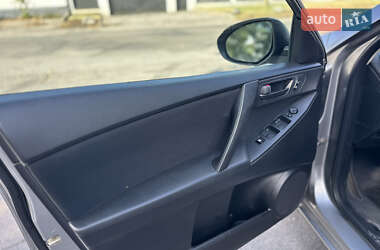 Седан Mazda 3 2010 в 