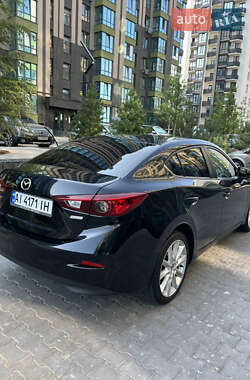 Седан Mazda 3 2017 в 