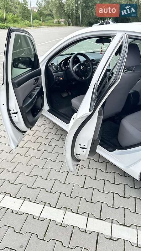 Седан Mazda 3 2007 в Хмельницком