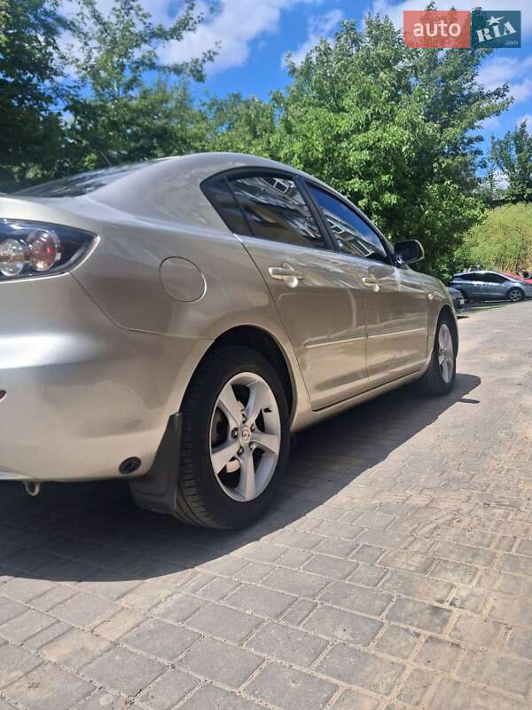 Седан Mazda 3 2007 в Виннице