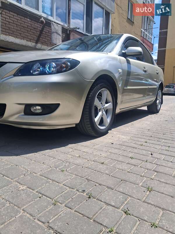 Седан Mazda 3 2007 в Виннице