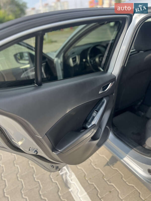 Хэтчбек Mazda 3 2017 в Киеве