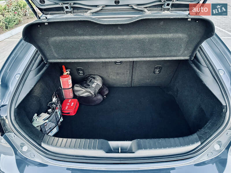 Хэтчбек Mazda 3 2019 в Одессе фото 44 Хэтчбек Mazda 3 2019 в Одессе