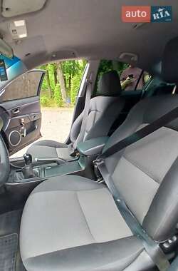 Седан Mazda 3 2006 в 