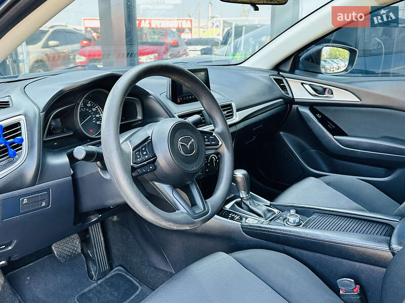 Седан Mazda 3 2016 в Харкові