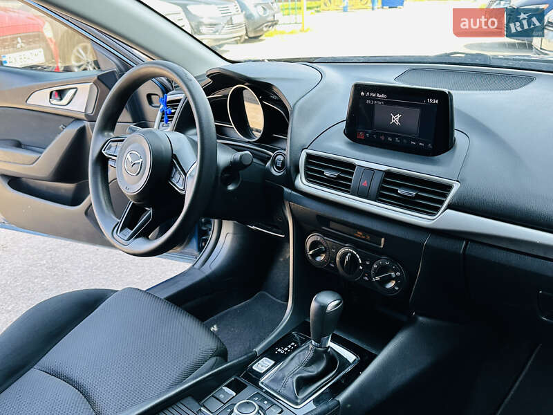 Седан Mazda 3 2016 в Харкові