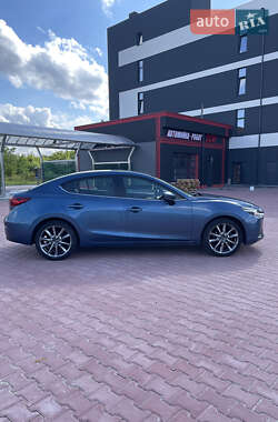 Седан Mazda 3 2017 в 