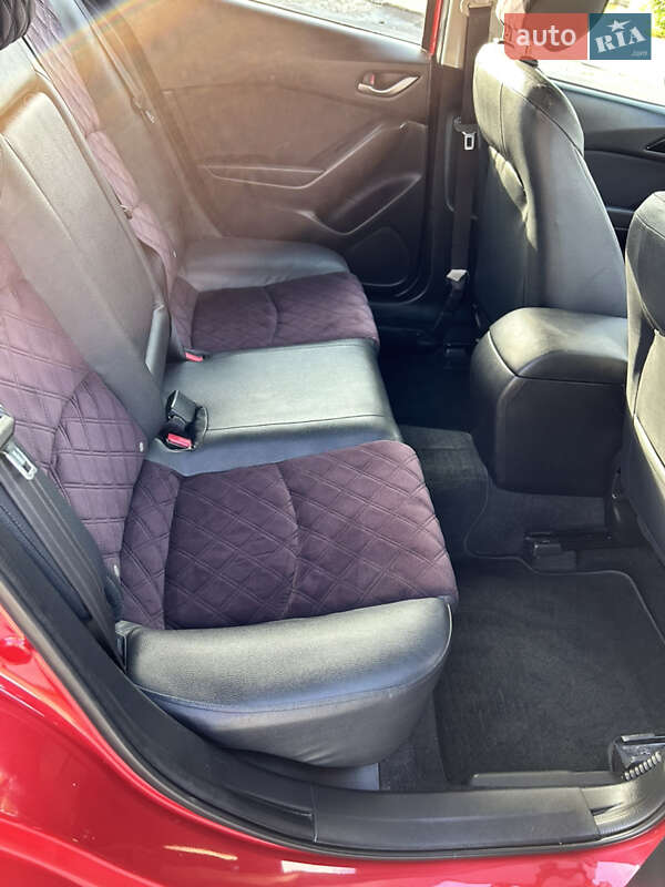 Хэтчбек Mazda 3 2014 в Тернополе