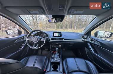 Седан Mazda 3 2018 в 