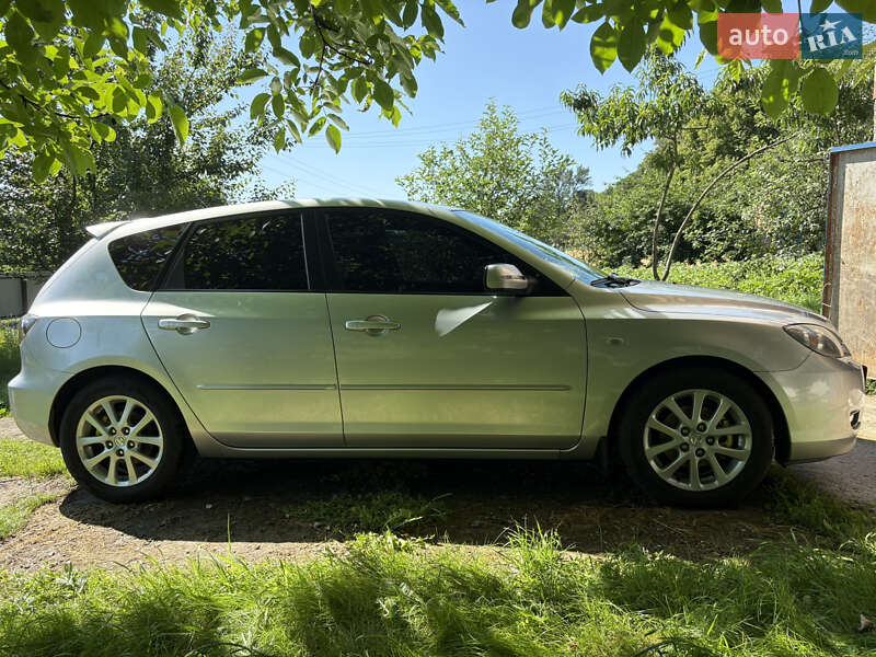 Хэтчбек Mazda 3 2008 в Киеве