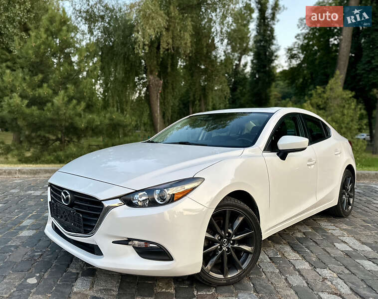 Седан Mazda 3 2018 в Києві
