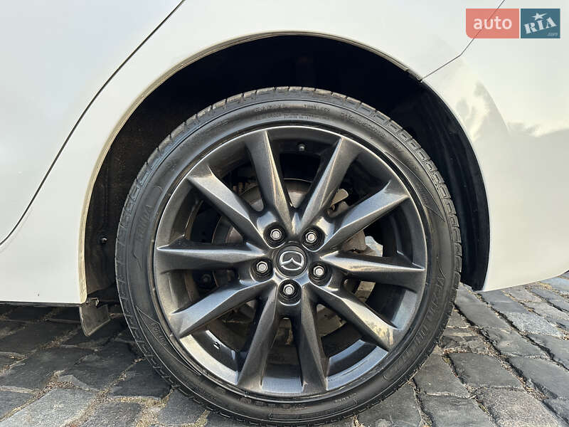 Седан Mazda 3 2018 в Києві