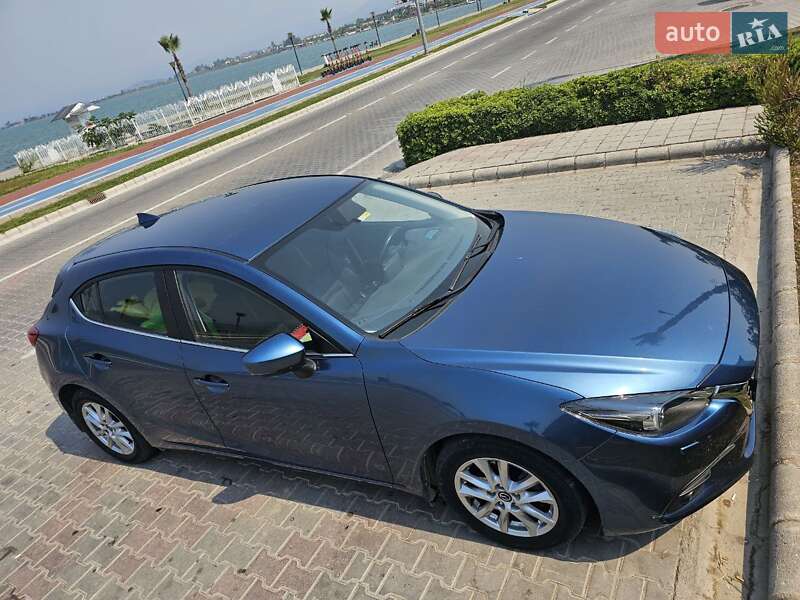 Хэтчбек Mazda 3 2018 в Львове