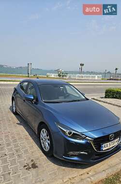Хэтчбек Mazda 3 2018 в 