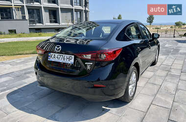 Седан Mazda 3 2015 в 