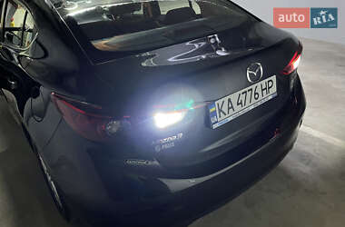 Седан Mazda 3 2015 в 