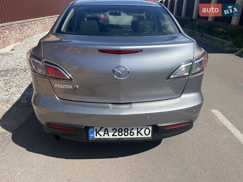 Седан Mazda 3 2010 в Житомирі