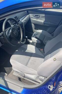 Седан Mazda 3 2004 в Запоріжжі