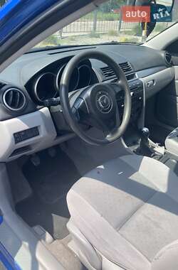 Седан Mazda 3 2004 в Запоріжжі