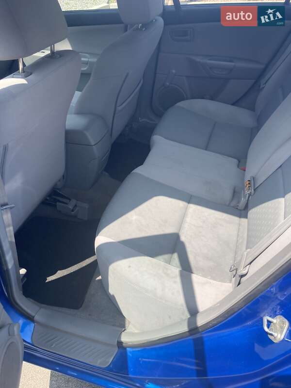 Седан Mazda 3 2004 в Запорожье