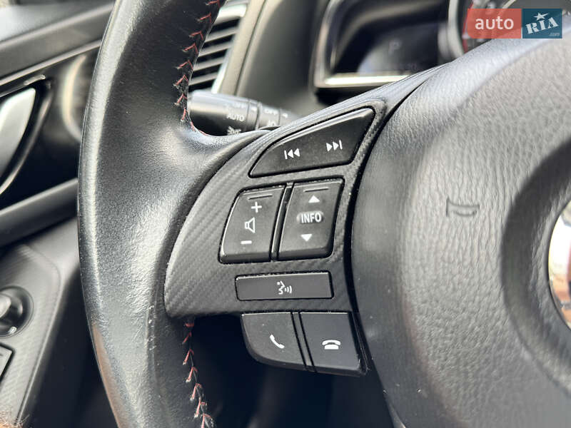 Седан Mazda 3 2014 в Киеве