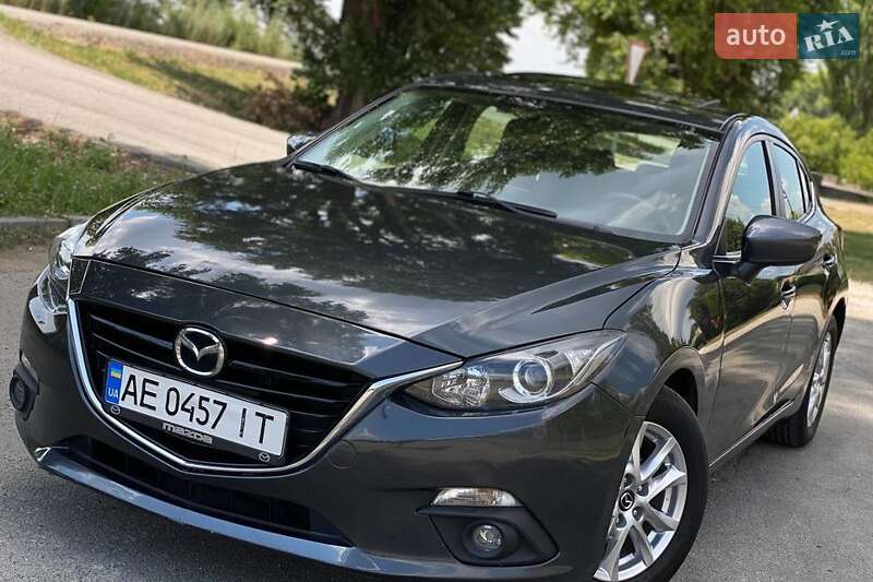 Хэтчбек Mazda 3 2015 в Киеве