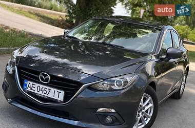 Хэтчбек Mazda 3 2015 в 