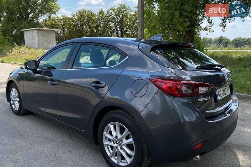 Хэтчбек Mazda 3 2015 в Киеве