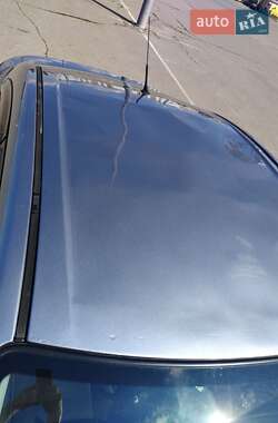 Седан Mazda 3 2004 в 