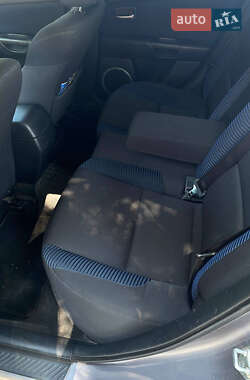 Седан Mazda 3 2005 в 