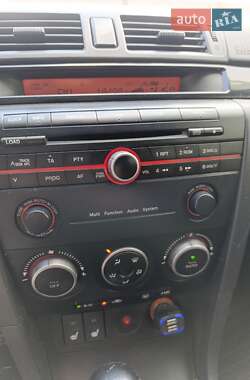 Хэтчбек Mazda 3 2006 в 