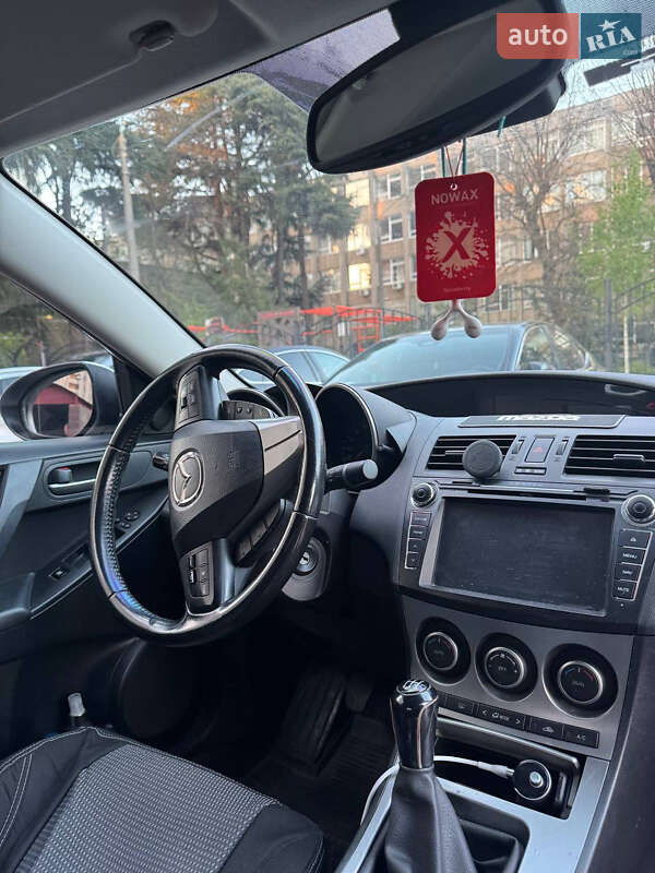 Седан Mazda 3 2010 в Одессе