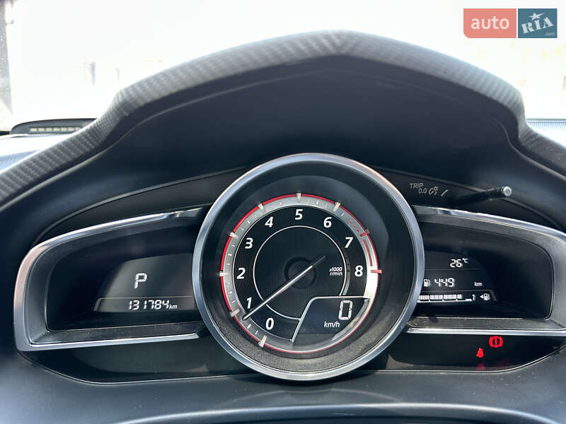 Седан Mazda 3 2015 в Киеве