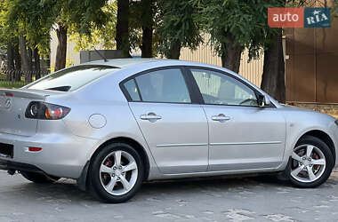 Седан Mazda 3 2006 в 