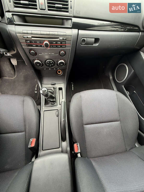 Хэтчбек Mazda 3 2006 в Киеве