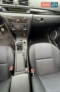 Хэтчбек Mazda 3 2006 в 