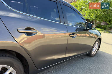 Седан Mazda 3 2017 в 