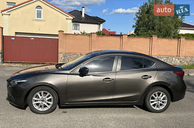 Седан Mazda 3 2017 в 