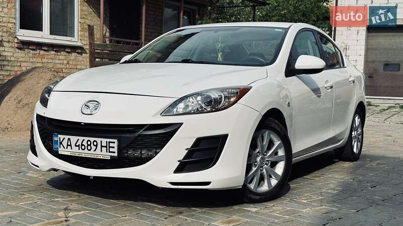 Седан Mazda 3 2010 в Киеве