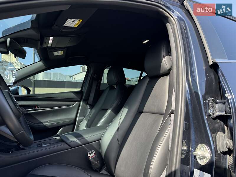 Хэтчбек Mazda 3 2019 в Киеве