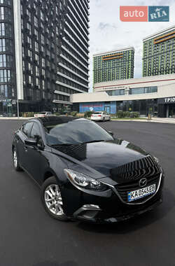 Седан Mazda 3 2015 в Киеве