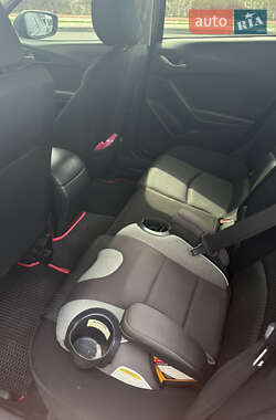 Седан Mazda 3 2015 в 