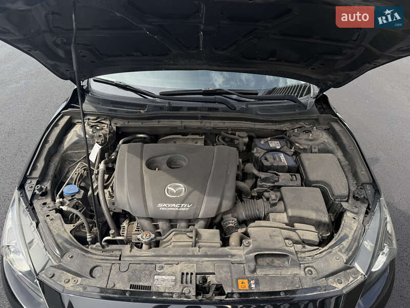 Седан Mazda 3 2015 в Киеве