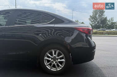 Седан Mazda 3 2015 в 