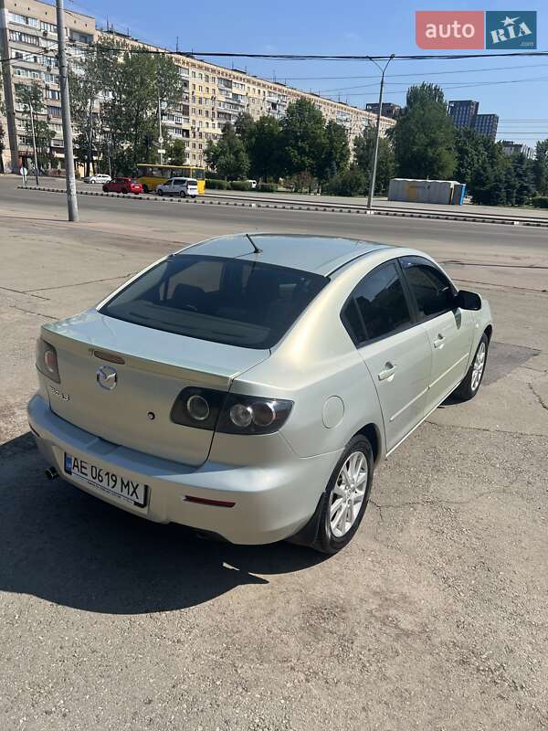 Седан Mazda 3 2008 в Дніпрі