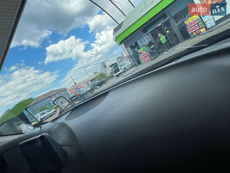 Седан Mazda 3 2018 в Киеве